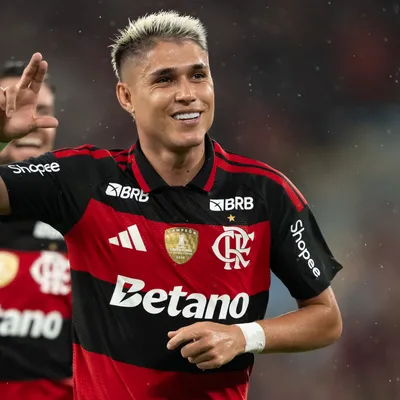 Camisa do Flamengo explode e atinge R$ 450 milhões em 2026