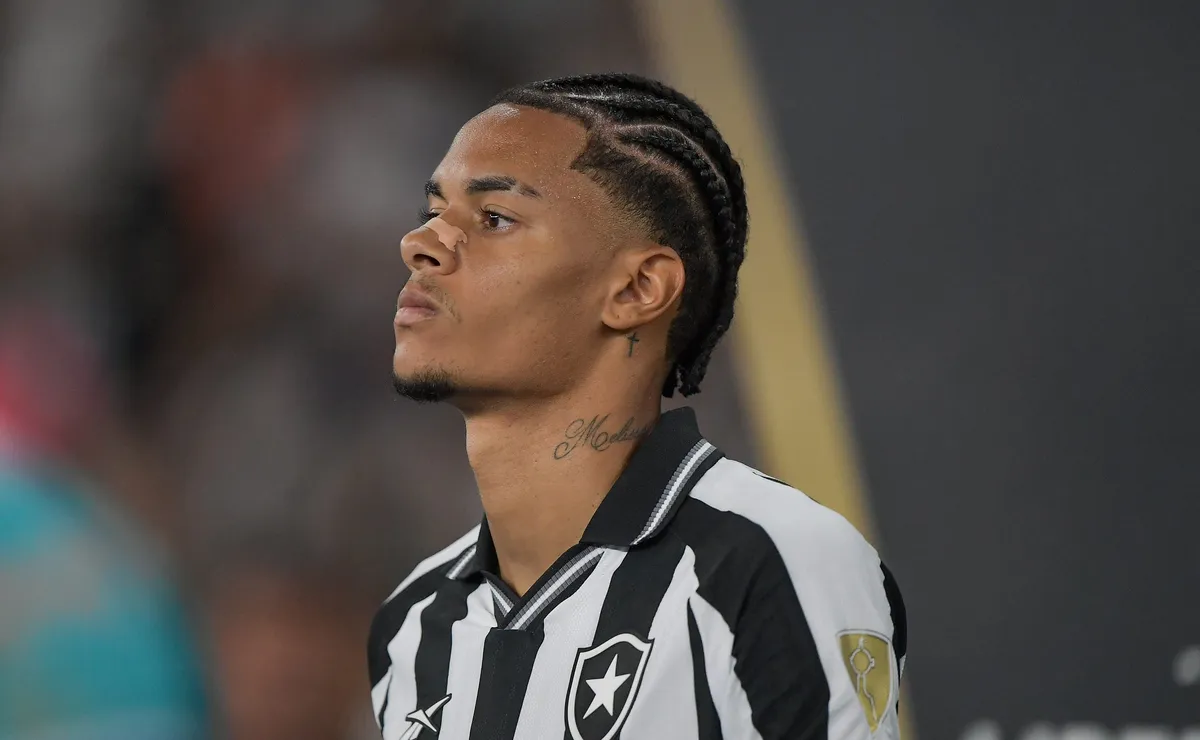 Santos não consegue contratar Newton e fica sem o volante do Botafogo para a sequência da temporada