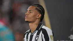 Newton em partida pelo Botafogo