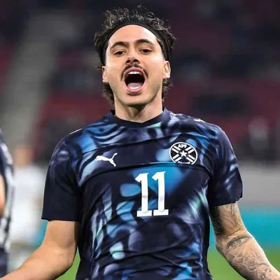 Mauricio recebe elogios do técnico do Paraguai após estreia