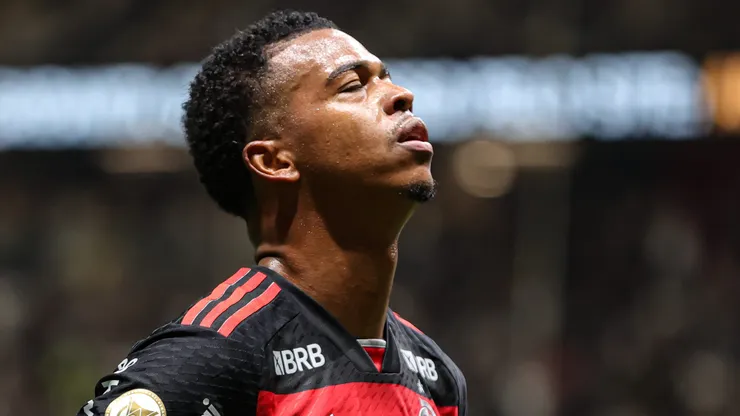 Carlinhos tem contrato no Flamengo até o fim do ano e permanece no Remo por empréstimo
