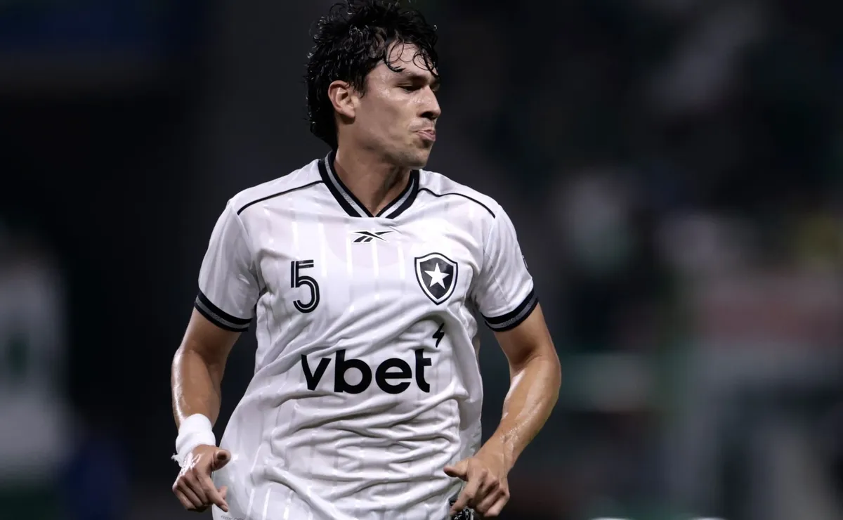 Botafogo estrutura saída de Artur e negocia compensações com São Paulo envolvendo Ferraresi