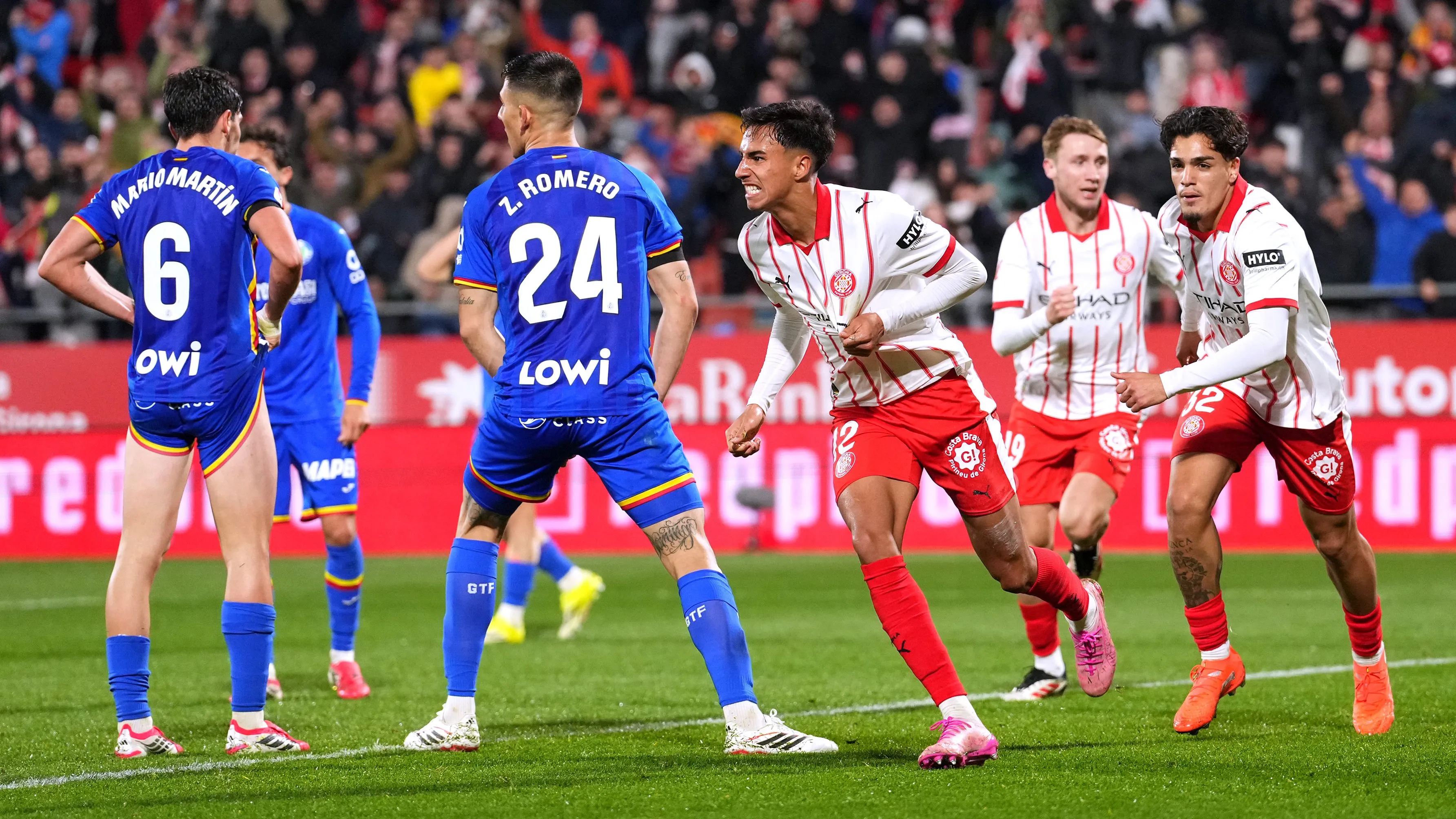 Vitor Reis pelo Girona. (Photo by Alex Caparros/Getty Images)