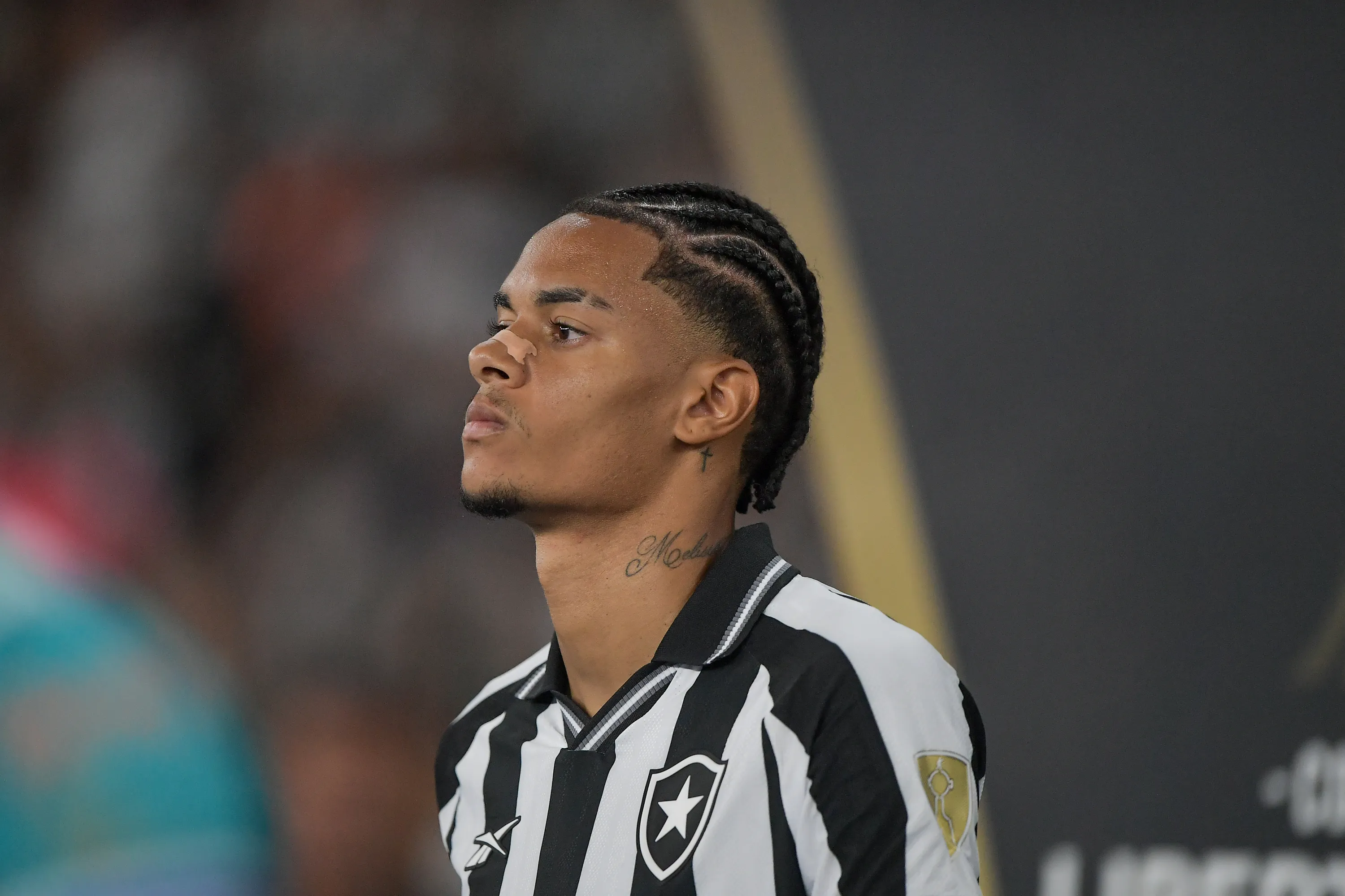 Newton não será contratado pelo Peixe. Foto: Thiago Ribeiro/AGIF