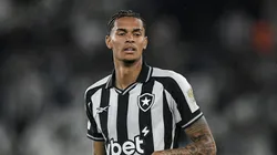 Newton quase fechou com o Peixe. Foto: Thiago Ribeiro/AGIF