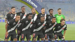 Jogadores do Vasco posam para foto antes na partida contra Fluminense no estadio Maracana pelo campeonato Brasileiro A 2026. Foto: Thiago Ribeiro/AGIF