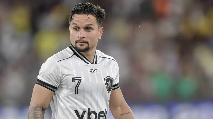 Artur quando atuava pelo Botafogo. Foto: Thiago Ribeiro/AGIF