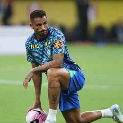 Danilo pega a vaga de Wesley para Brasil x Croácia