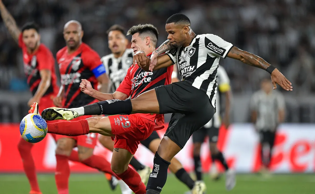 Vidente prevê cenário difícil para o Botafogo contra o Athletico-PR em partida do Brasileirão