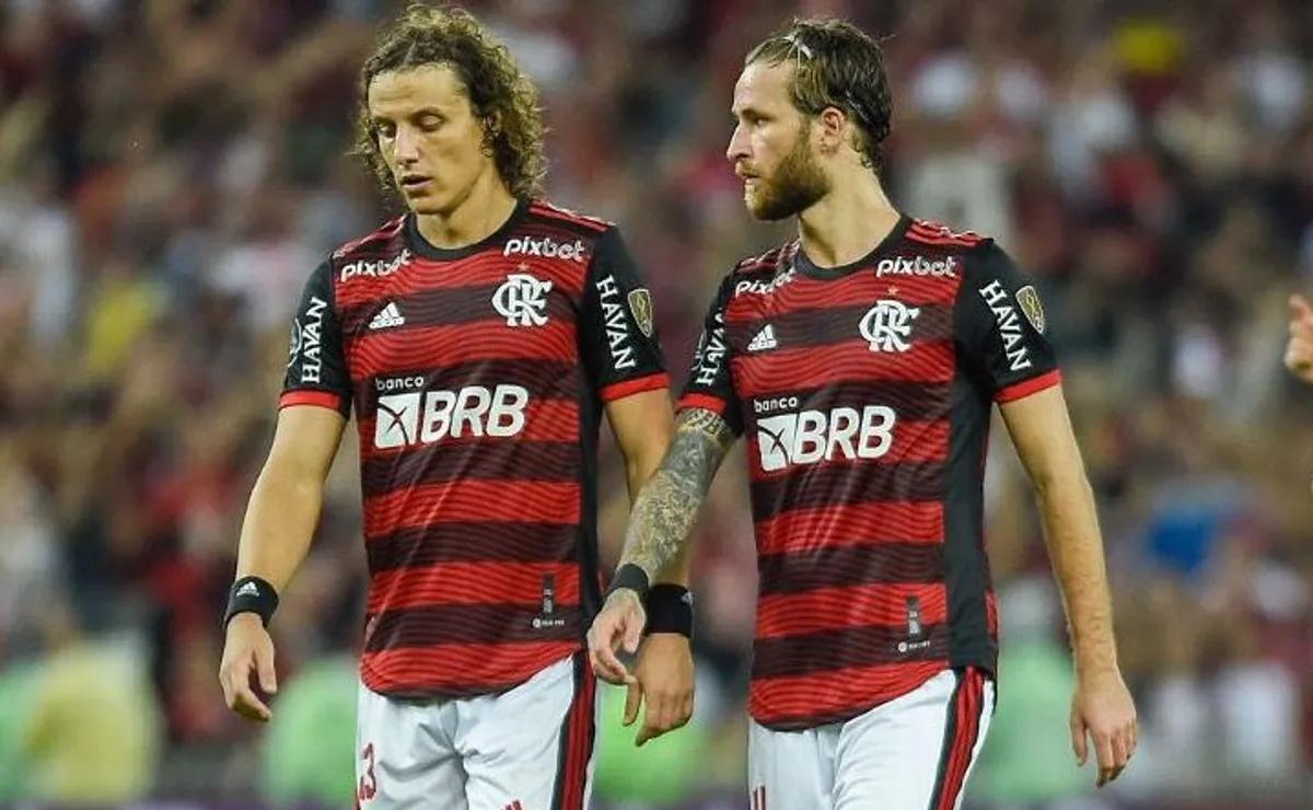 Léo Pereira revela bastidores com David Luiz e destaca evolução nas faltas na Seleção Brasileira