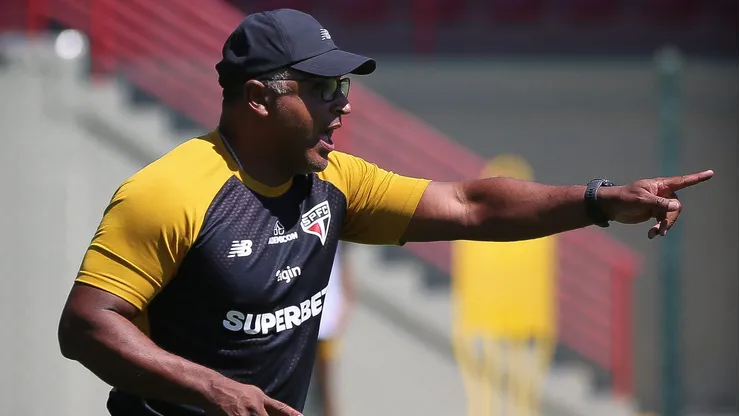 São Paulo de Roger Machado se prepara para o duelo contra o Internacional Foto: Erico Leonan / São Paulo FC