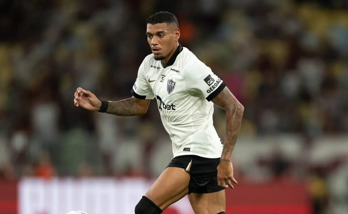 Para ficar com Ruan Tressoldi, Atlético-MG almeja convencer Sassuolo ou terá que investir R$ 21 milhões