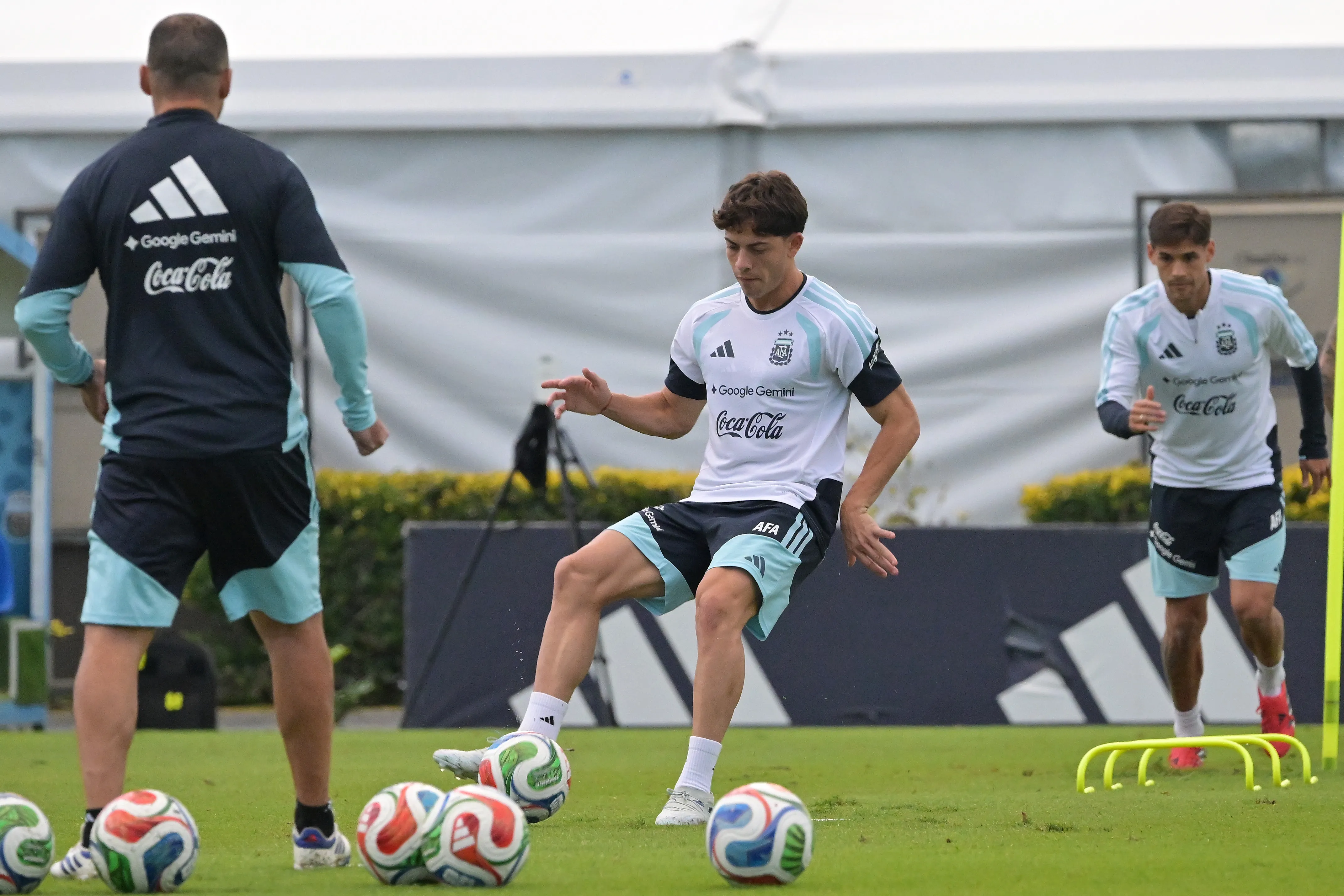 Giay treina pela seleção argentina em Data Fifa. Foto: Marcelo Endelli/Getty Images.