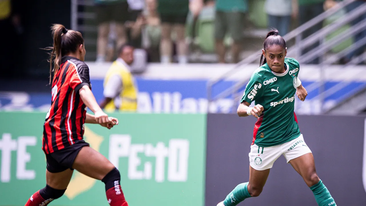 Taina Maranhão anotou um gol no último duelo contra o Flamengo