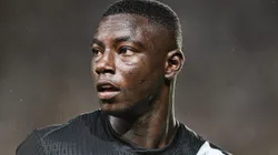 Hinestroza busca desencantar em início pelo Vasco