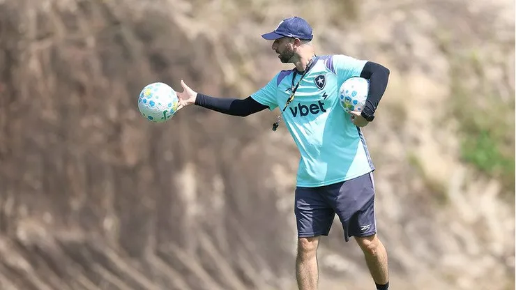 Botafogo será comandado pelo técnico interino, Rodrigo Bellão. Foto: Vitor Silva/Botafogo