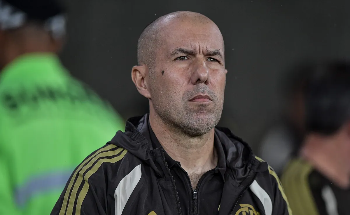 Flamengo define busca por um centroavante como a prioridade para a próxima janela internacional