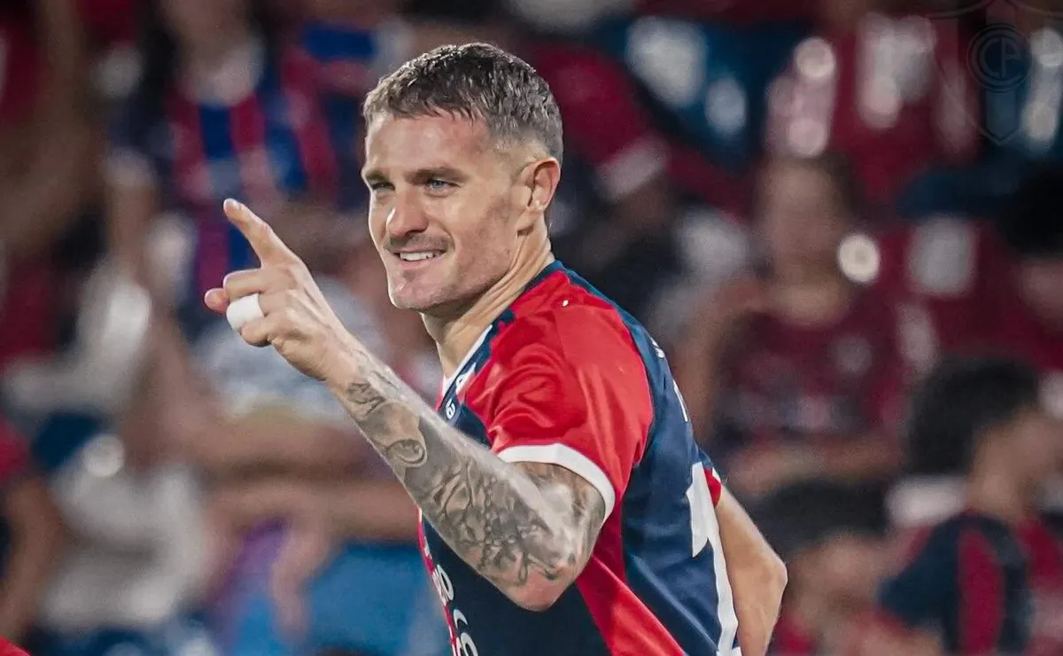 Pablo Vegetti apronta novidade pelo Cerro Porteño-PAR e torcida do Vasco repercute: “Não servia”