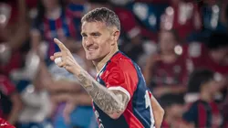 Vegetti comemorando seu gol de ontem (28)