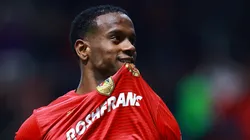 Helinho está na mira de clubes brasileiros - Foto: Manuel Velasquez/Getty Images