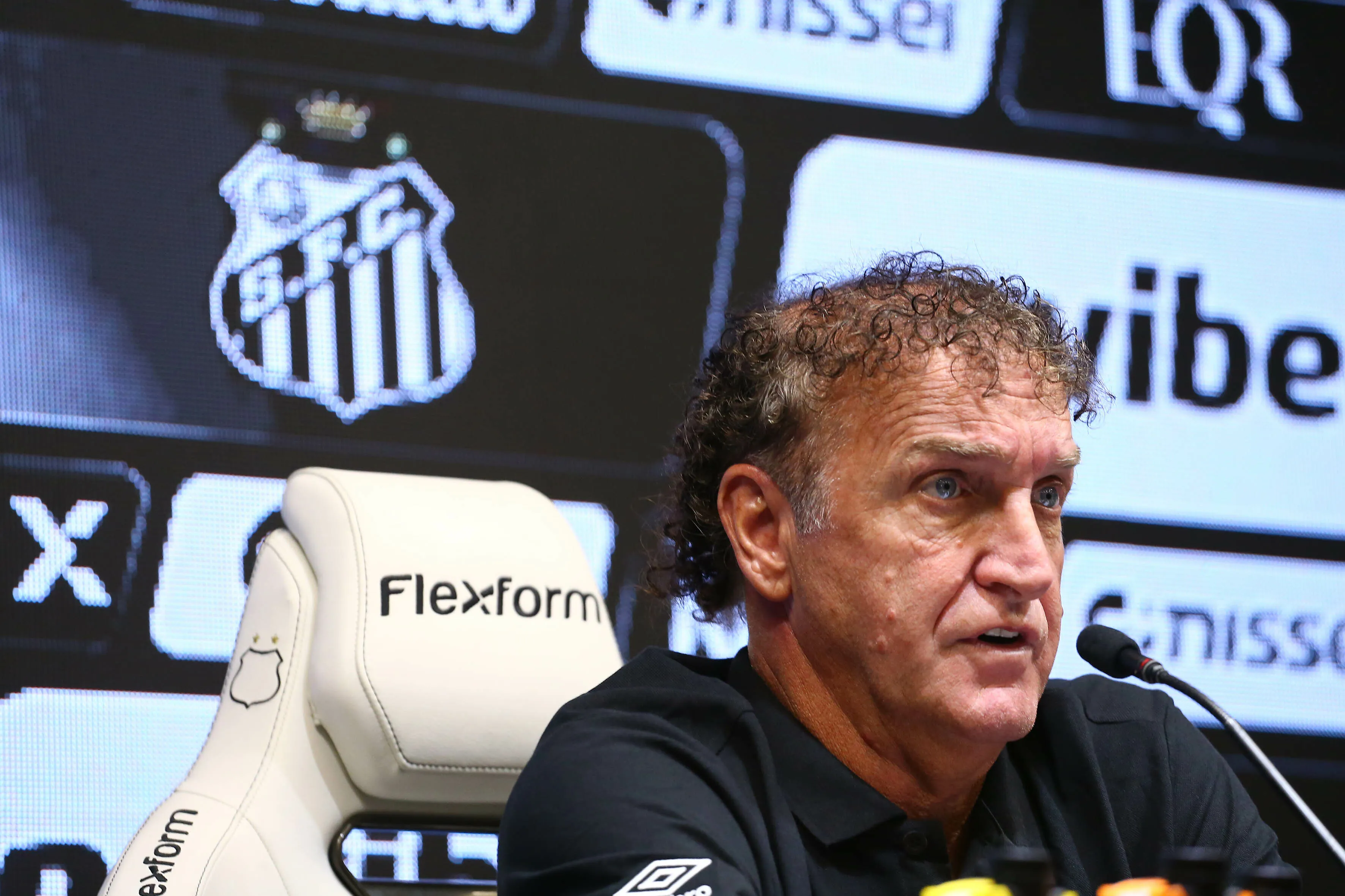 SP – SANTOS – 20/03/2026 – SANTOS, APRESENTACAO CUCA TREINADOR – Cuca o novo tecnico do Santos FC durante sua apresentacao oficial em coletiva de imprensa realizada no Vila Belmiro. Foto: Mauricio De Souza/AGIF