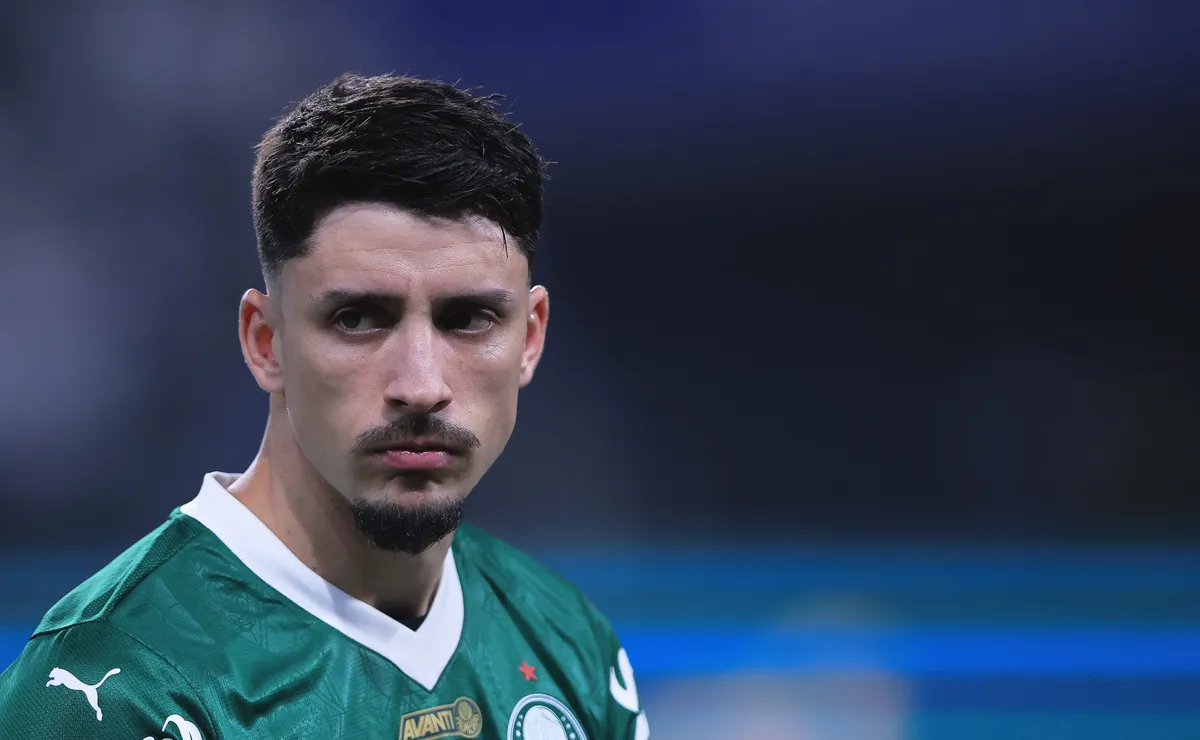 Piquerez inicia tratamento no Palmeiras, mas passará por novos exames após lesão pela Seleção Uruguaia