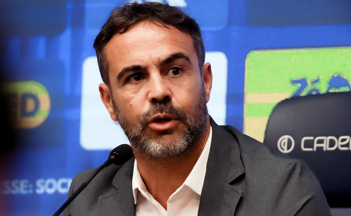 Jornalista André Loffredo critica discurso do técnico português Artur Jorge na chegada ao Cruzeiro