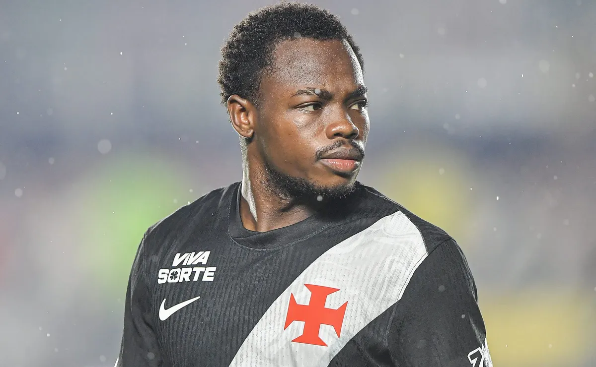 Destaque do Vasco, Andrés Gómez ganha vaga de Arias em derrota da Colômbia para França