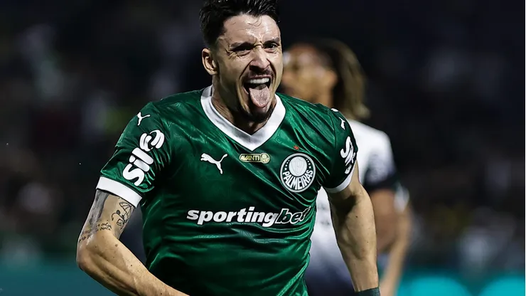 Piquerez está fora de combate por lesão no tornozelo e problema no Palmeiras piorou com contusão de Jefté