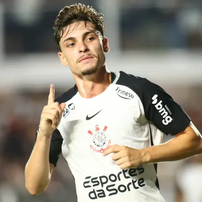 Breno Bidon pode pintar na Seleção, diz Renato Abreu