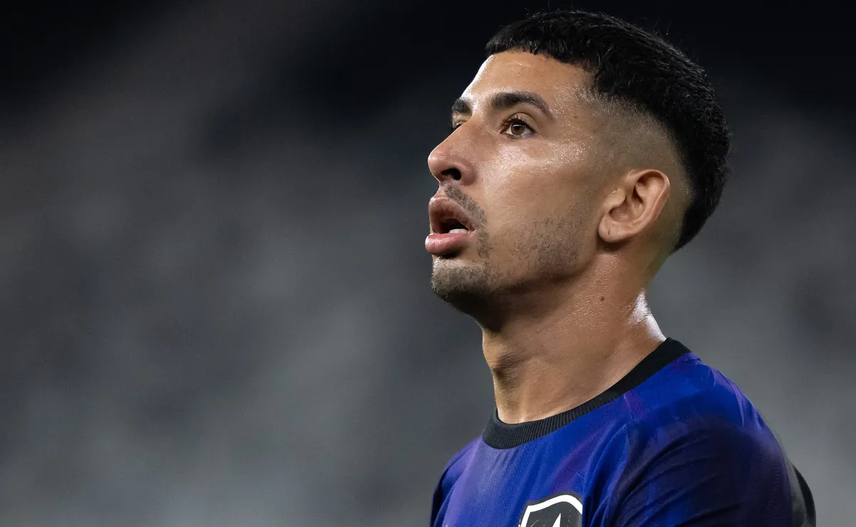 Santi Rodríguez desabafa após derrota do Botafogo e detalha necessidade de mudança: “ainda temos tempo”