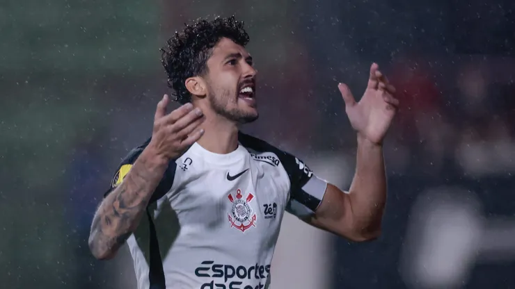 Gustavo Henrique é titular absoluto na zaga do Corinthians. Foto: Marcello Zambrana/AGIF