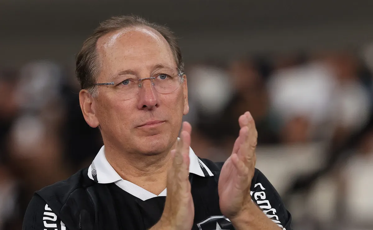 Textor escolhe novo treinador do Botafogo e avança para assinar com Franclim Carvalho