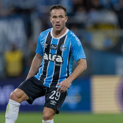 Grêmio tenta renovar com titulares em fim de contrato