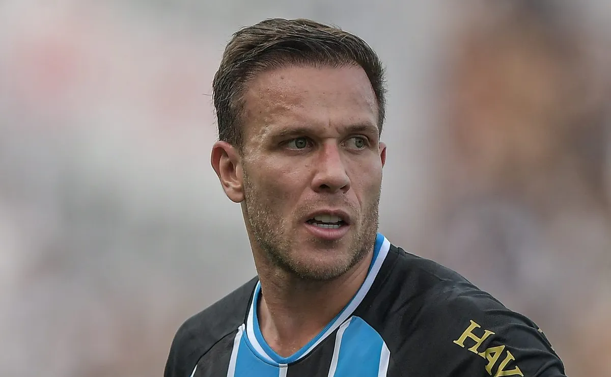 Arthur abre o jogo sobre permanência no Grêmio: “Não tenho essa certeza”