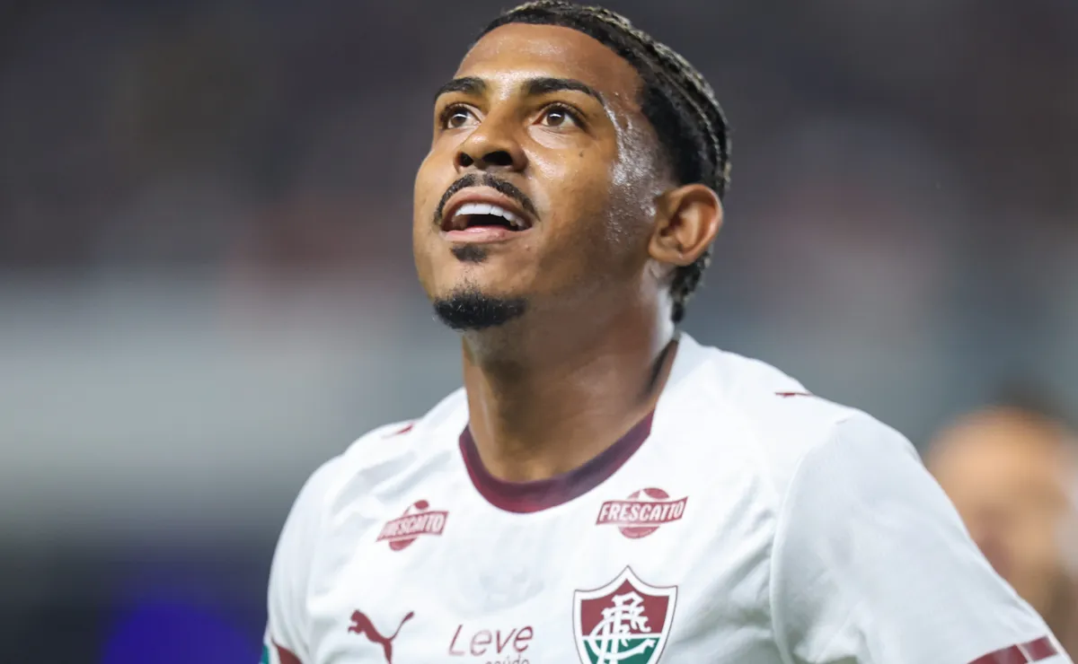 John Kennedy quer novas chances com Zubeldía no Fluminense e tenta aprimorar pontaria