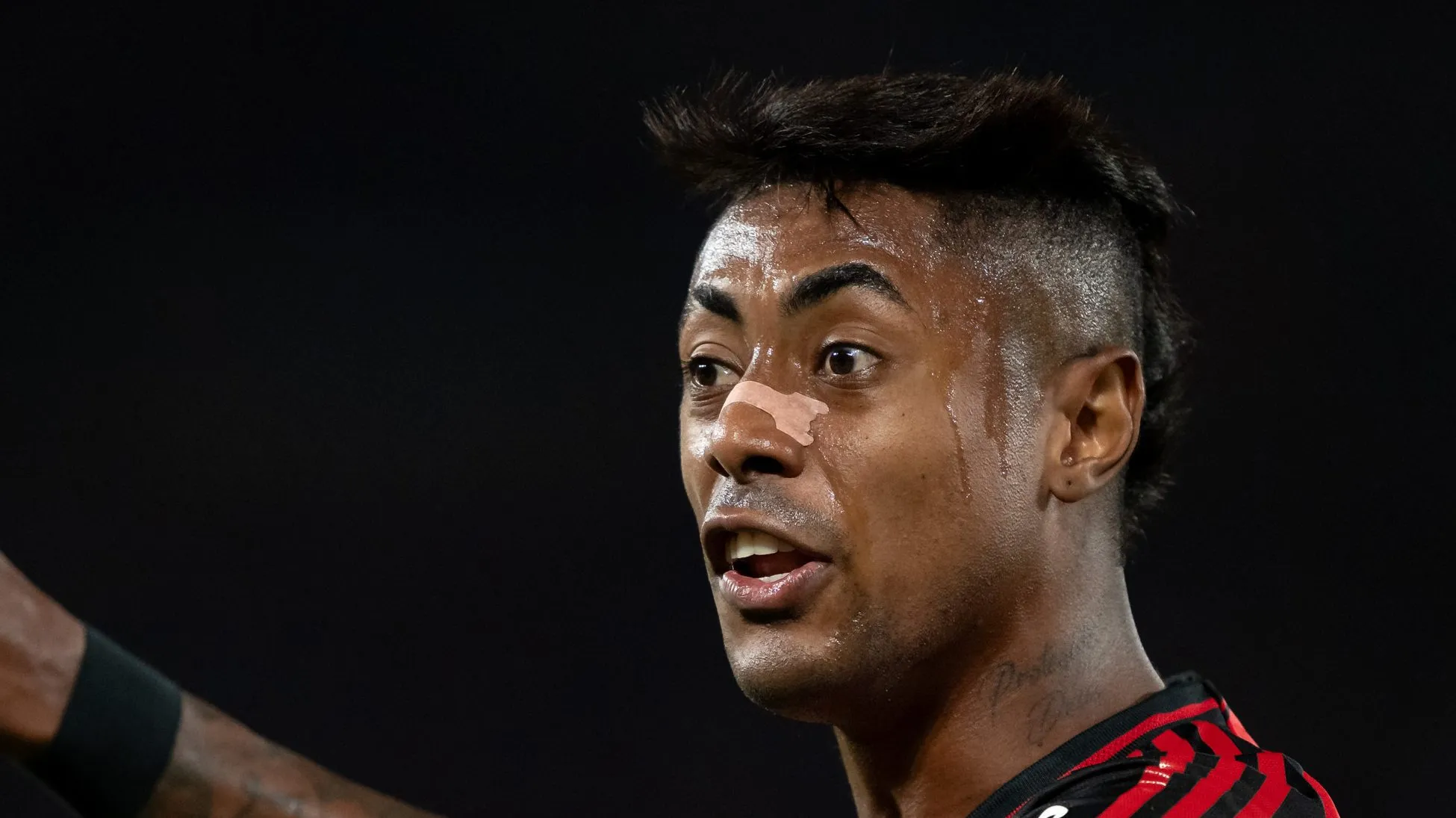 Foto: Jorge Rodrigues/AGIF – Bruno Henrique e Danilo estão com contratos no Fla se encerrando em dezembro.