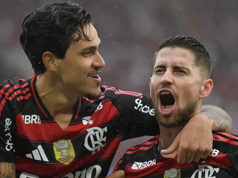 Pedro "expõe" Jorginho após brincadeira do volante do Flamengo