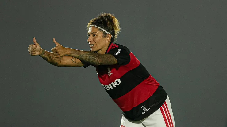 Cristiane em duelo contra o Cruzeiro - Foto: Paula Reis/Flamengo