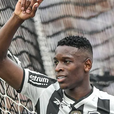 Flamengo aceita fazer proposta alta por Luiz Henrique