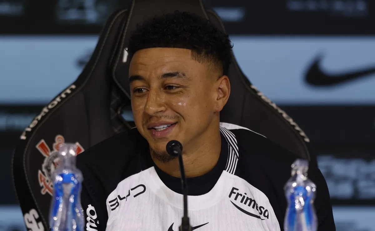 Zubeldía tem problema para jogo contra o Corinthians e Lingard, novo contratado, deverá estrear