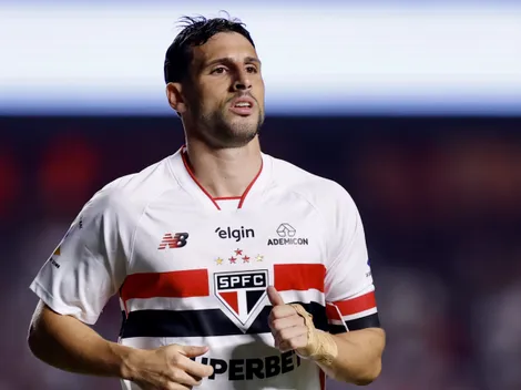 Calleri se sobressai no ataque e deixa Alerrandro para trás