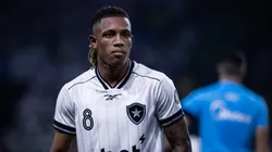 Danilo em ação pelo Botafogo