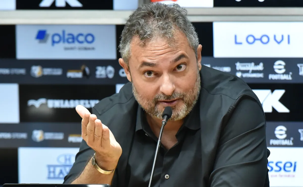 Santos não descarta contratar outro jogador do Botafogo na próxima janela de transferências