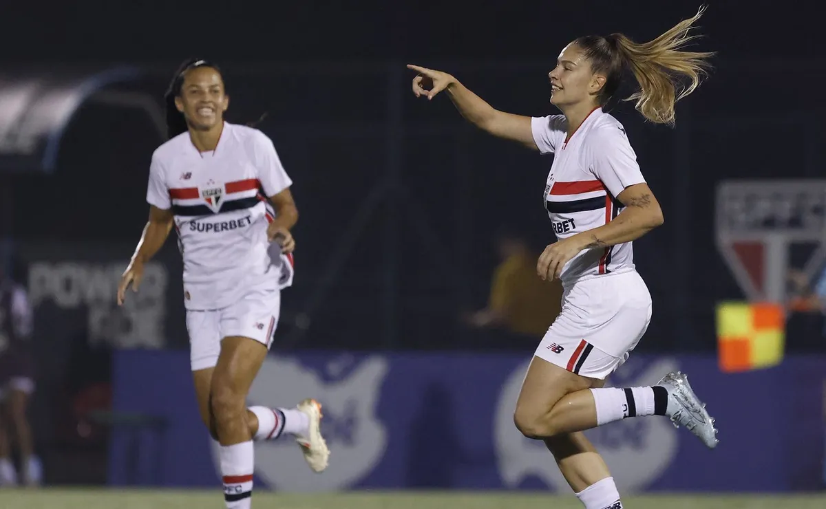 De virada, São Paulo vence Atlético-MG e segue vivo na briga pela liderança do Brasileirão Feminino