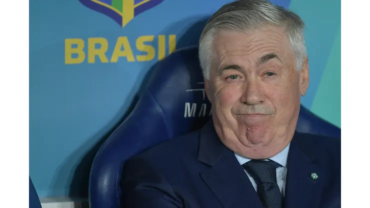 Carlo Ancelotti tecnico do Brasil durante partida contra o Chile no estadio Maracana pelo campeonato Eliminatorias Copa Do Mundo 2026. Foto: Thiago Ribeiro/AGIF