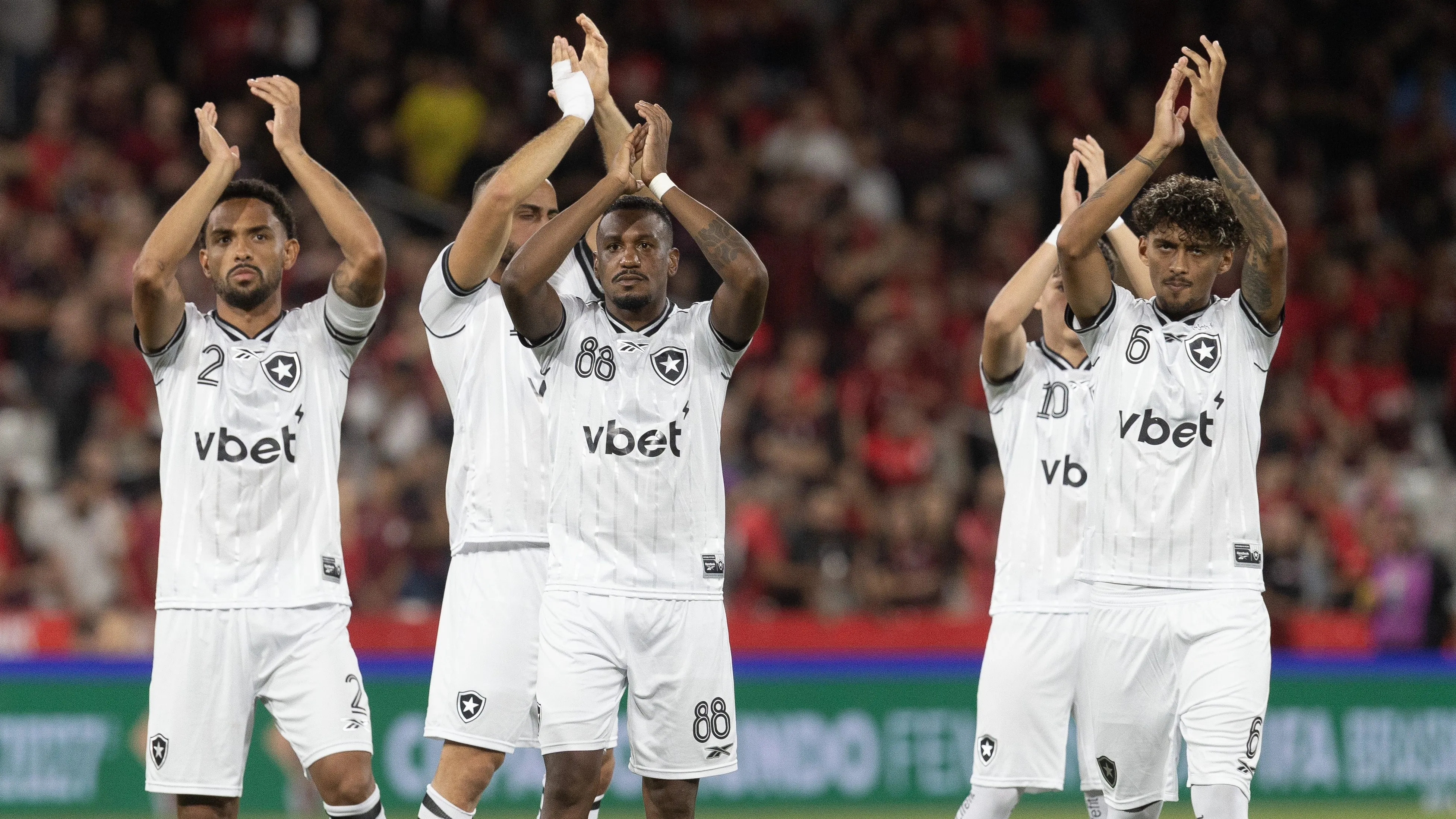 Elenco do Botafogo - Foto: Hedeson Alves/AGIF.