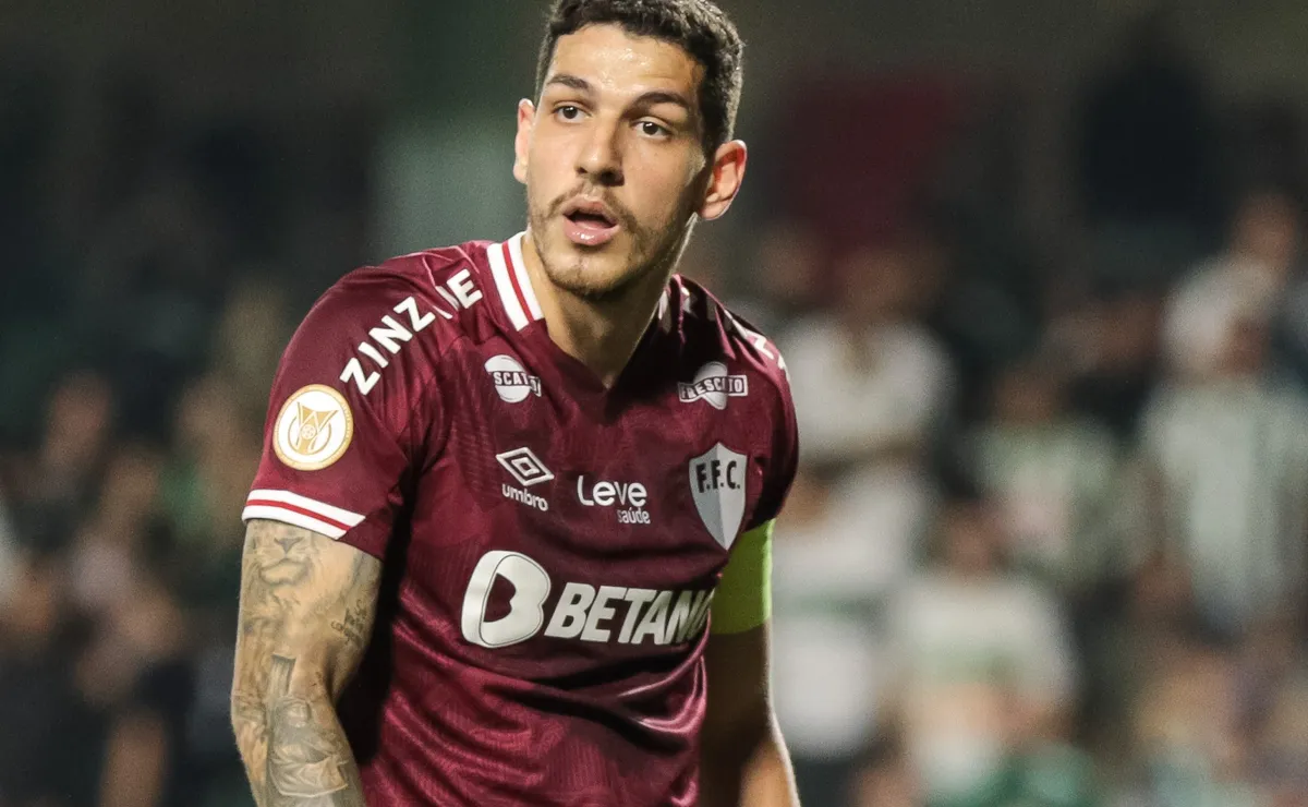 Palmeiras prioriza Nino e descarta alternativas no mercado de olho em reforço para a defesa