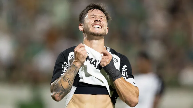 Garro jogador do Corinthians lamenta durante partida contra o Chapecoense. Foto: Liamara Polli/AGIF