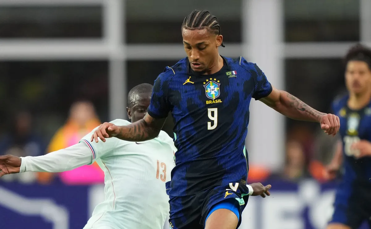 Defensores da Seleção Brasileira marcam mais gols que os centroavantes em ciclo de Copa do Mundo